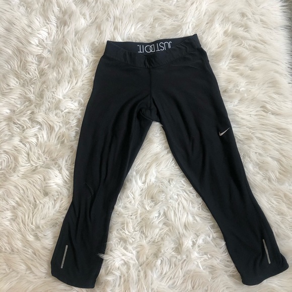 Nike Pants - Nike black Capri leggings sz s/p